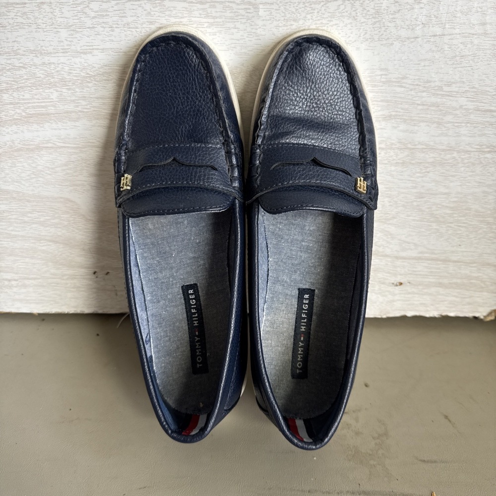 Tommy Hilfiger Navy Blue Monogram Leather Penny Loafers Sz 6.5